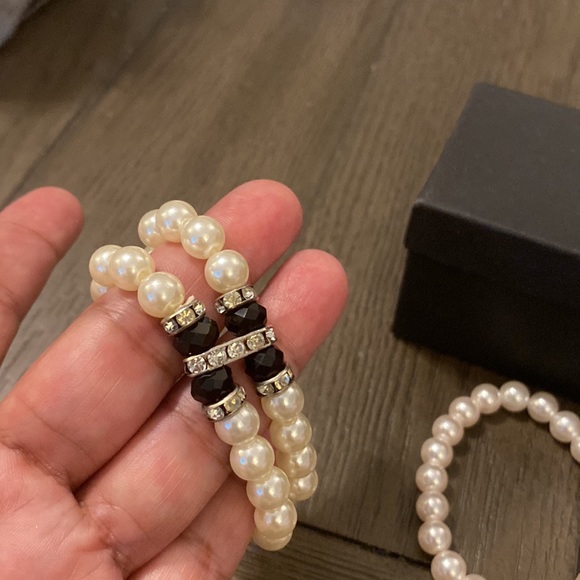 Macy’s 2” Faux Pearls Toddlers or Children’s bracelets Jewelry. - Picture 7 of 10